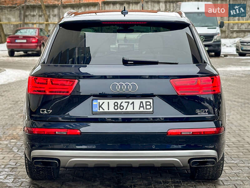 Внедорожник / Кроссовер Audi Q7 2016 в Хмельницком
