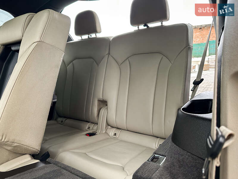 Внедорожник / Кроссовер Audi Q7 2016 в Хмельницком