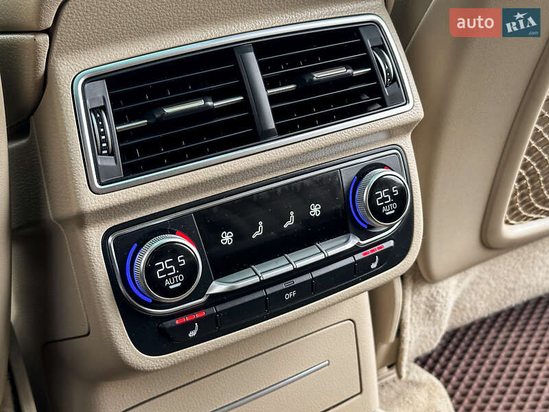 Внедорожник / Кроссовер Audi Q7 2016 в Хмельницком