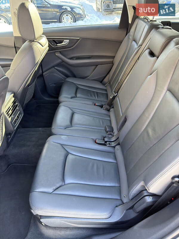 Позашляховик / Кросовер Audi Q7 2019 в Івано-Франківську
