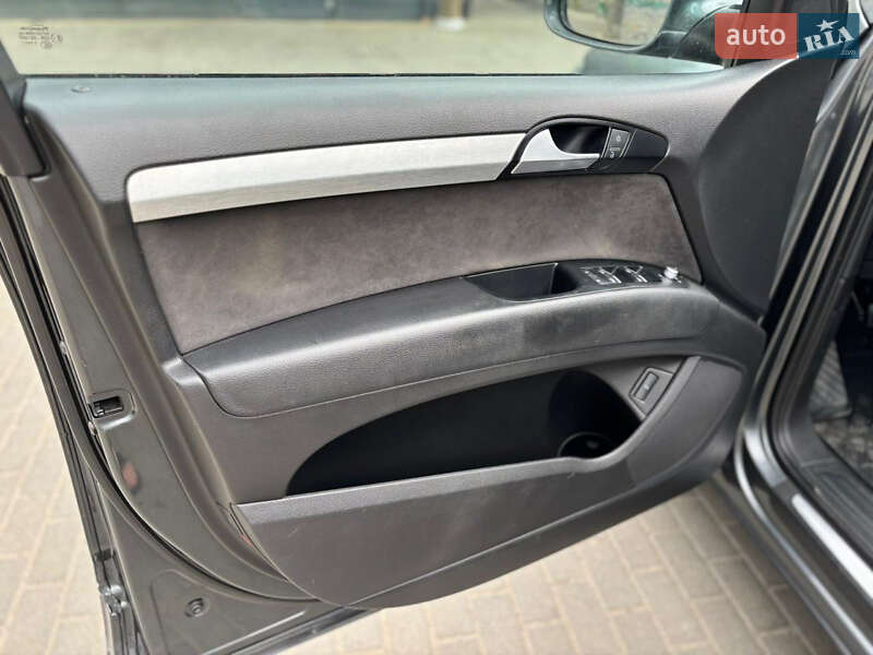 Позашляховик / Кросовер Audi Q7 2014 в Тячеві