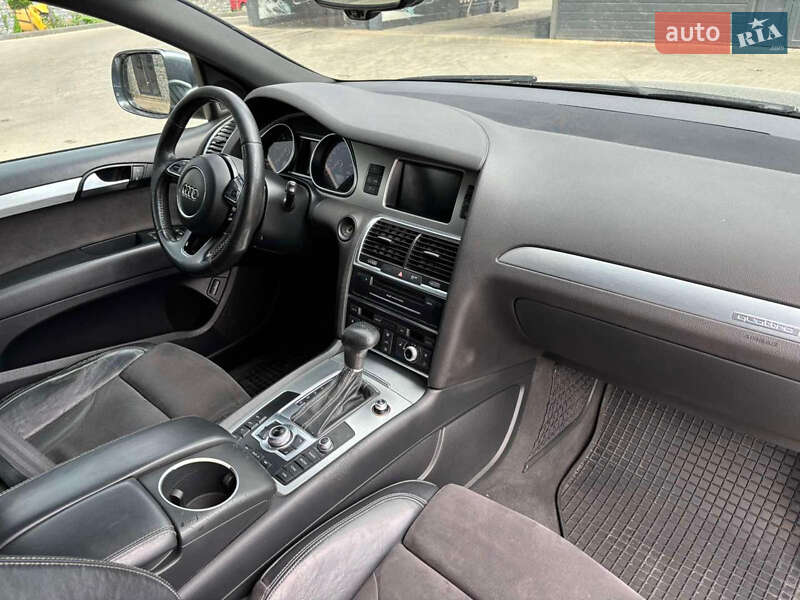 Позашляховик / Кросовер Audi Q7 2014 в Тячеві