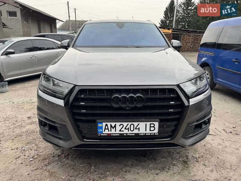 Внедорожник / Кроссовер Audi Q7 2016 в Звягеле