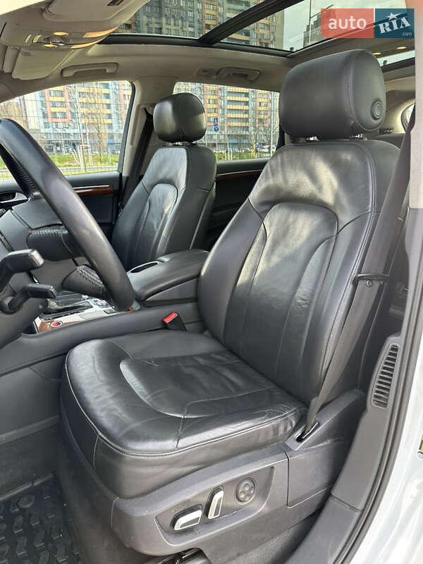 Внедорожник / Кроссовер Audi Q7 2014 в Киеве