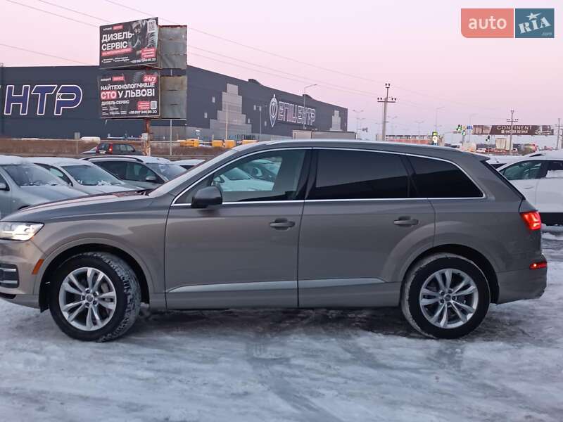 Внедорожник / Кроссовер Audi Q7 2017 в Львове