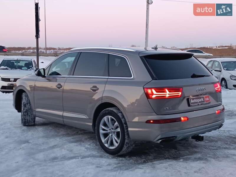 Внедорожник / Кроссовер Audi Q7 2017 в Львове
