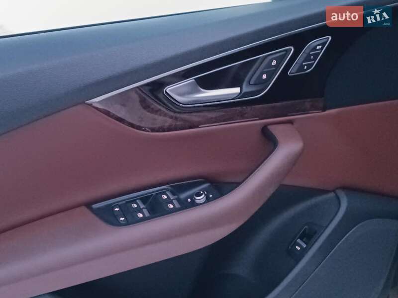 Внедорожник / Кроссовер Audi Q7 2017 в Львове