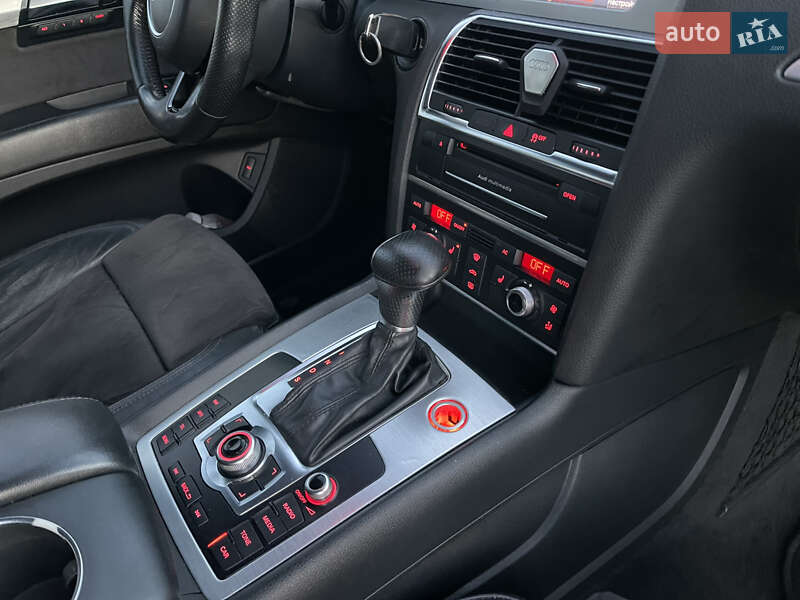 Внедорожник / Кроссовер Audi Q7 2012 в Мукачево