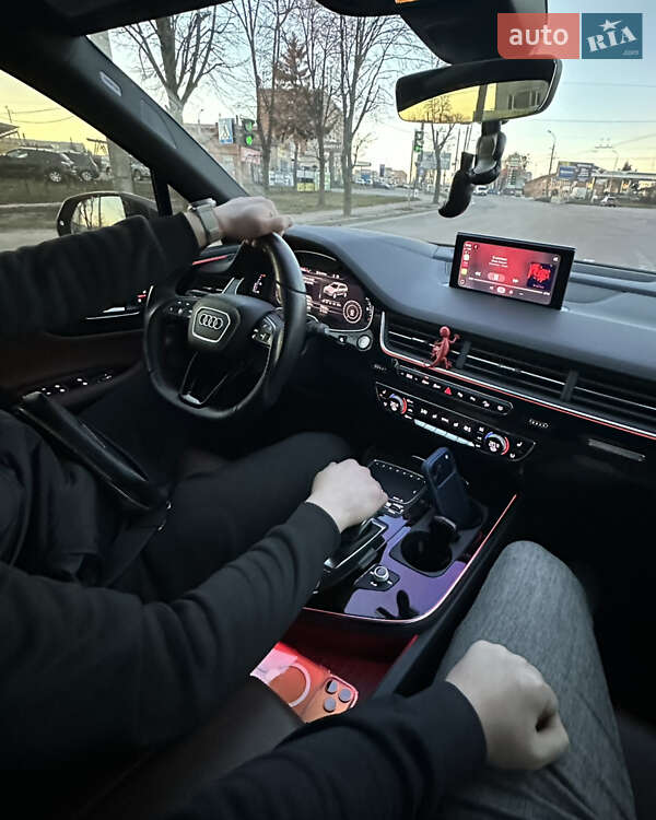 Внедорожник / Кроссовер Audi Q7 2019 в Сумах