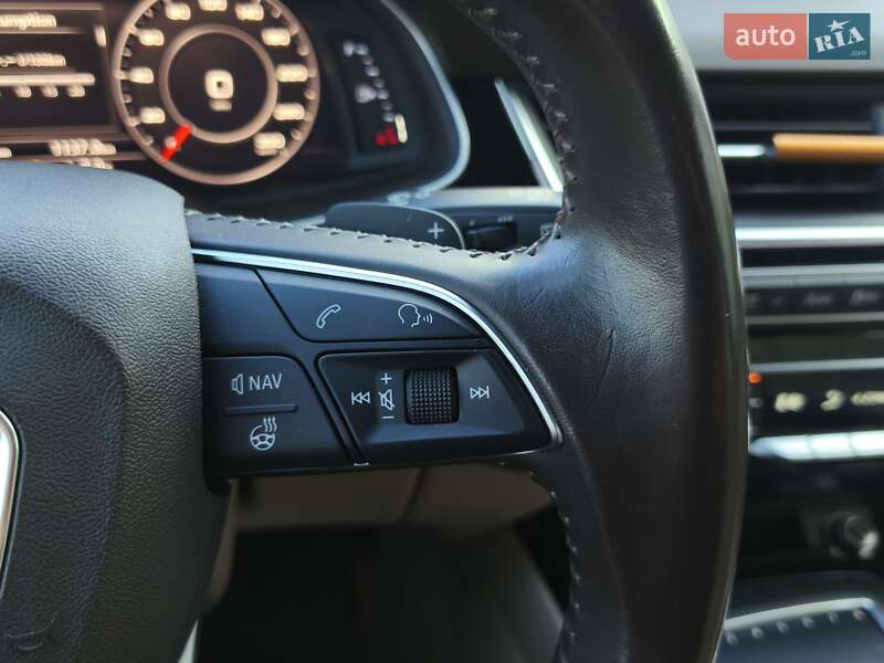 Позашляховик / Кросовер Audi Q7 2018 в Дніпрі