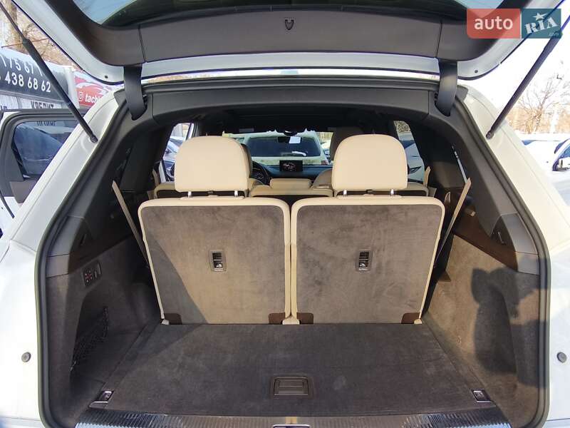 Позашляховик / Кросовер Audi Q7 2018 в Дніпрі