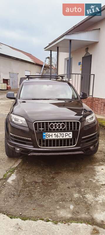 Внедорожник / Кроссовер Audi Q7 2015 в Новоднестровске