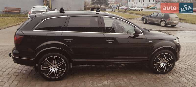 Внедорожник / Кроссовер Audi Q7 2015 в Новоднестровске
