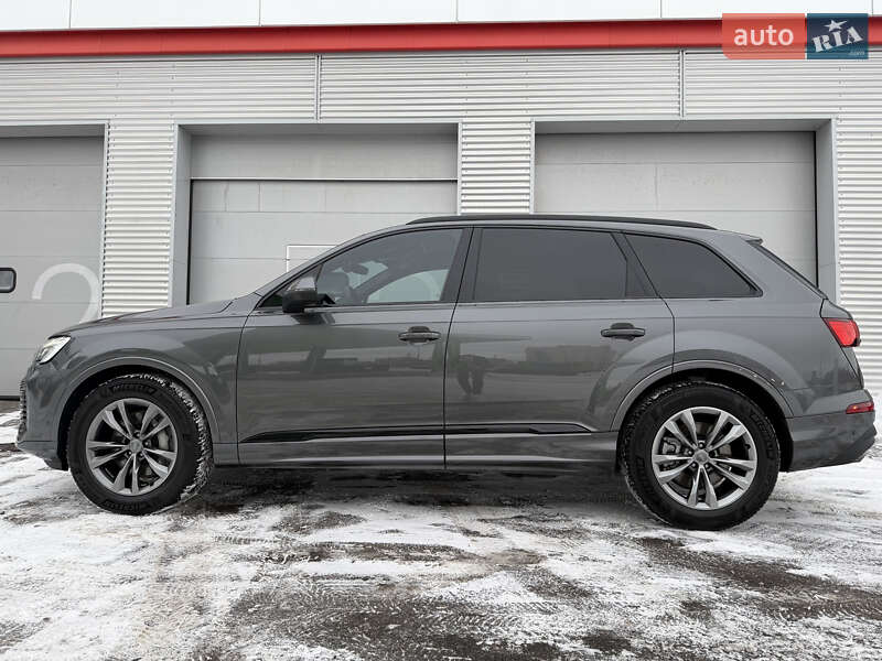 Позашляховик / Кросовер Audi Q7 2025 в Києві