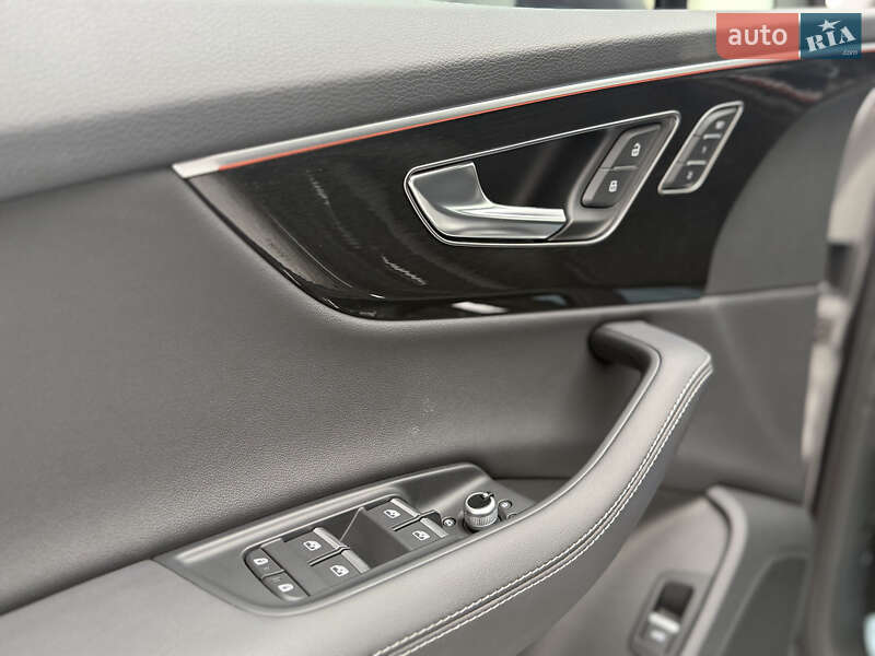 Позашляховик / Кросовер Audi Q7 2025 в Києві