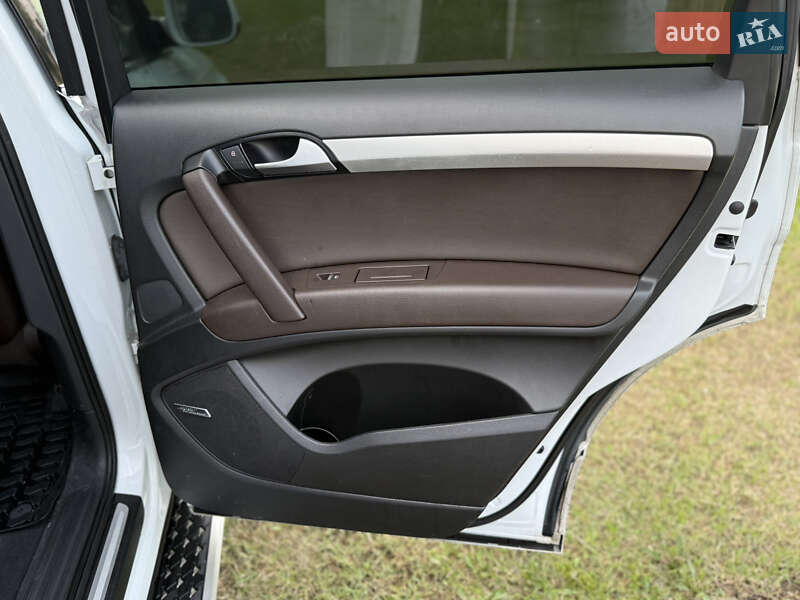 Позашляховик / Кросовер Audi Q7 2014 в Самборі