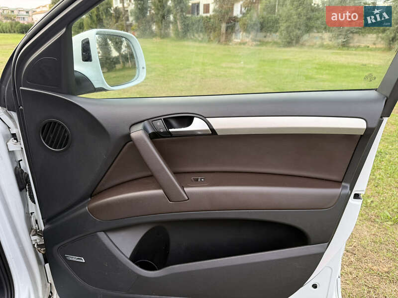 Позашляховик / Кросовер Audi Q7 2014 в Самборі