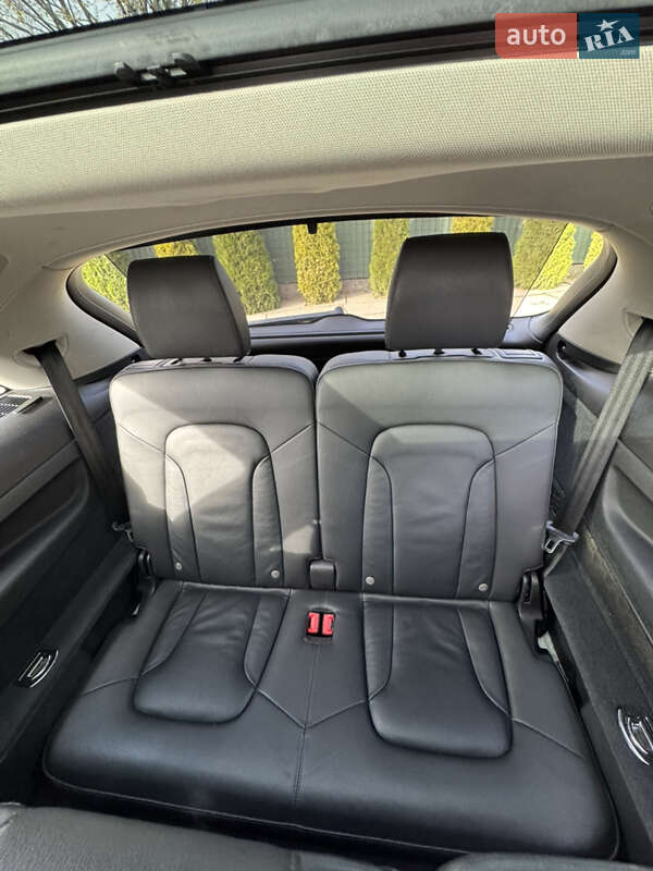 Позашляховик / Кросовер Audi Q7 2015 в Хусті