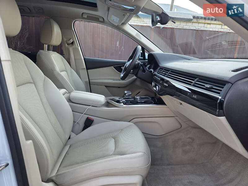 Внедорожник / Кроссовер Audi Q7 2018 в Киеве