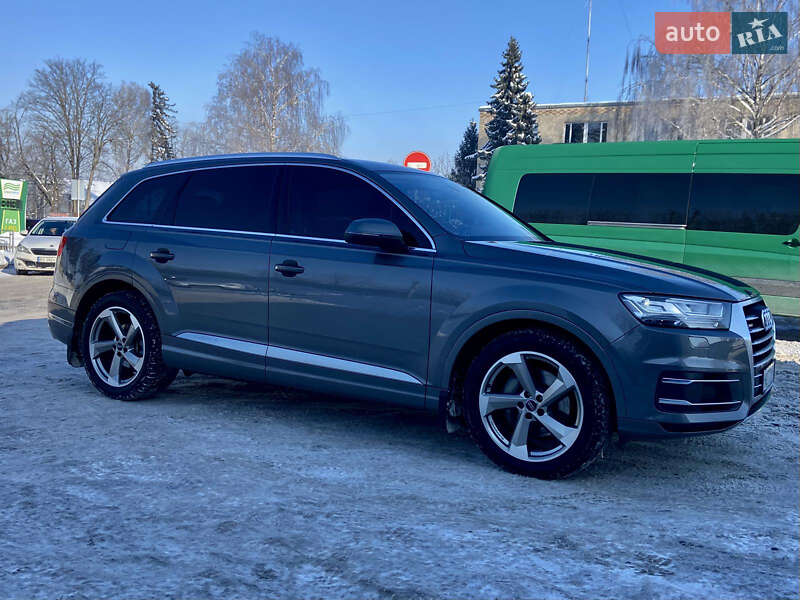 Внедорожник / Кроссовер Audi Q7 2017 в Тернополе