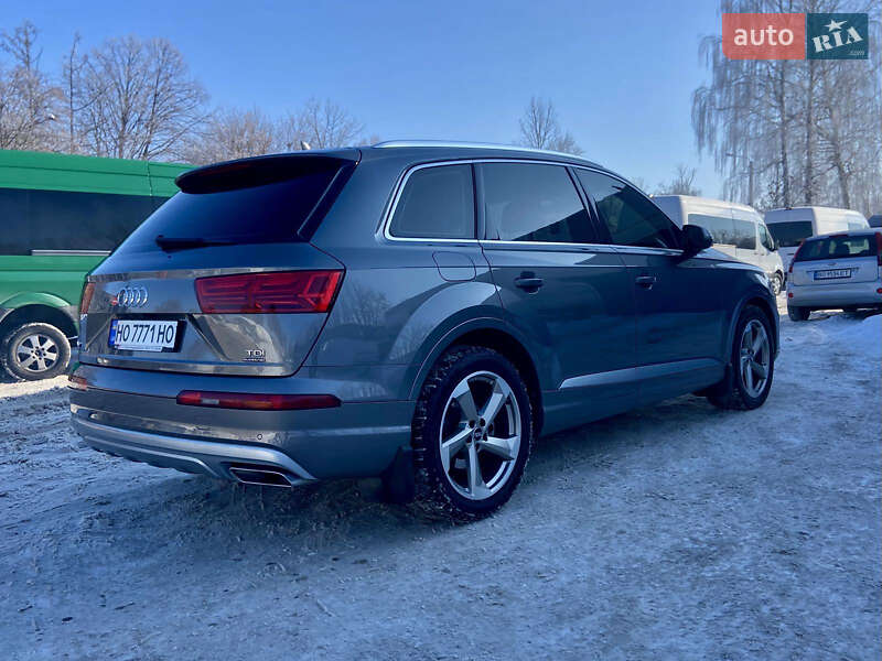 Внедорожник / Кроссовер Audi Q7 2017 в Тернополе