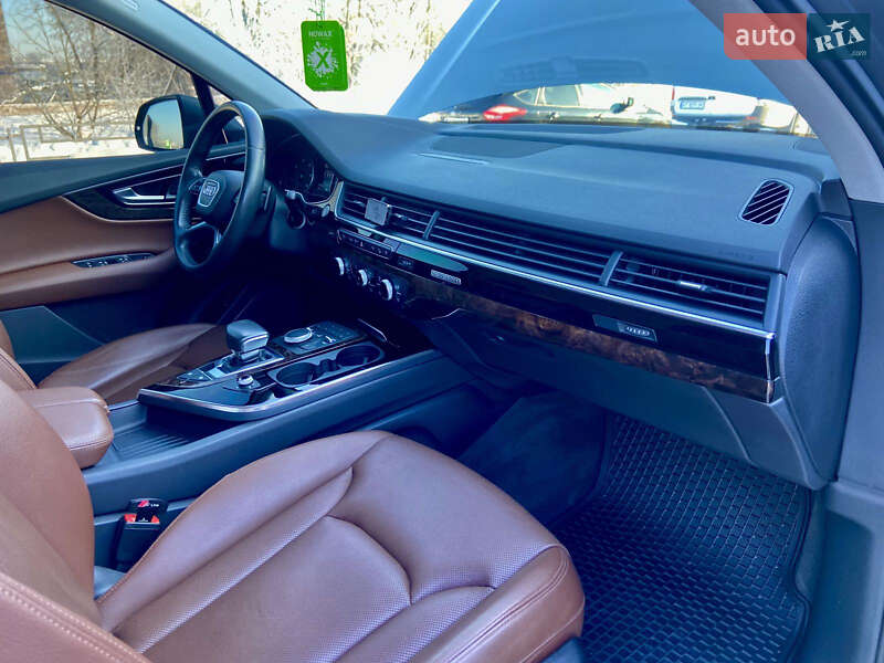 Внедорожник / Кроссовер Audi Q7 2017 в Тернополе