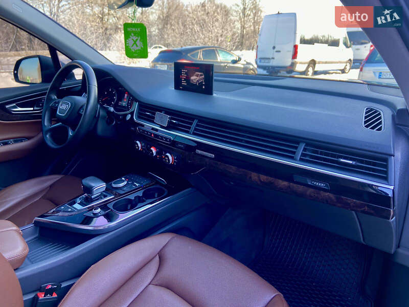 Внедорожник / Кроссовер Audi Q7 2017 в Тернополе