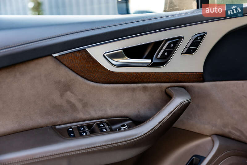 Внедорожник / Кроссовер Audi Q7 2016 в Житомире