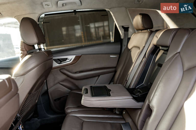 Внедорожник / Кроссовер Audi Q7 2016 в Житомире