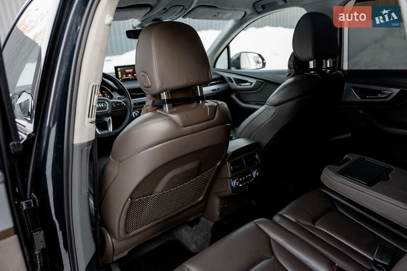 Внедорожник / Кроссовер Audi Q7 2016 в Житомире