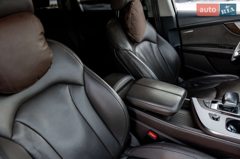 Внедорожник / Кроссовер Audi Q7 2016 в Житомире