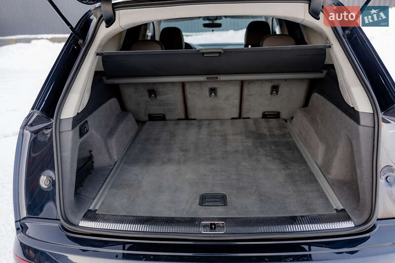 Внедорожник / Кроссовер Audi Q7 2016 в Житомире