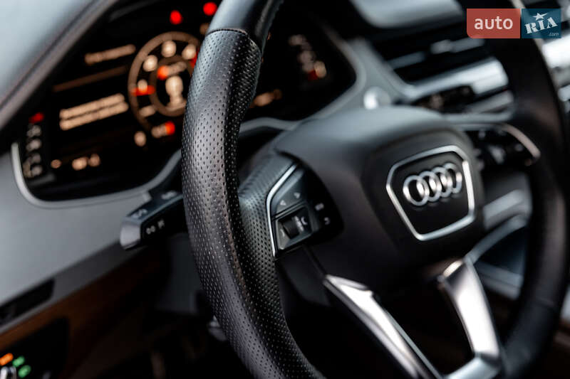 Внедорожник / Кроссовер Audi Q7 2016 в Житомире