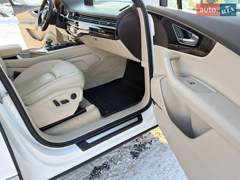 Внедорожник / Кроссовер Audi Q7 2017 в Каменском фото 23 Внедорожник / Кроссовер Audi Q7 2017 в Каменском