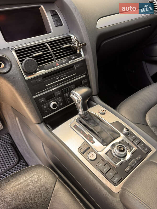 Внедорожник / Кроссовер Audi Q7 2013 в Черновцах