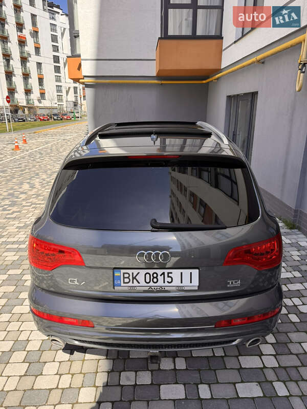 Внедорожник / Кроссовер Audi Q7 2013 в Черновцах
