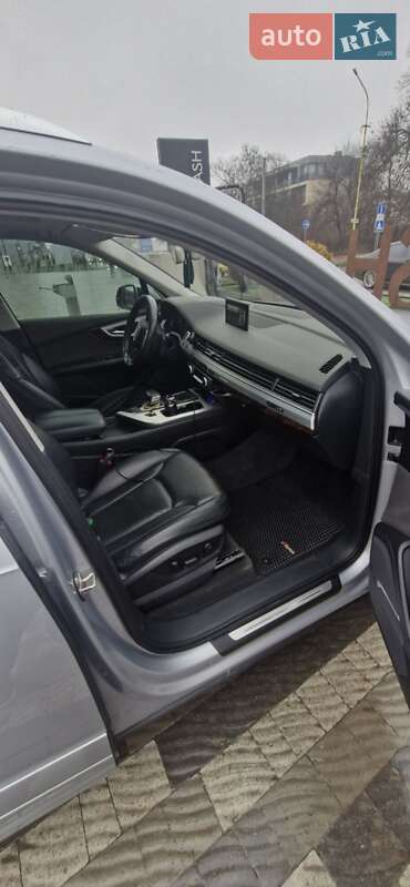 Внедорожник / Кроссовер Audi Q7 2015 в Тячеве фото 12 Внедорожник / Кроссовер Audi Q7 2015 в Тячеве