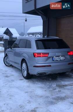 Внедорожник / Кроссовер Audi Q7 2015 в Тячеве
