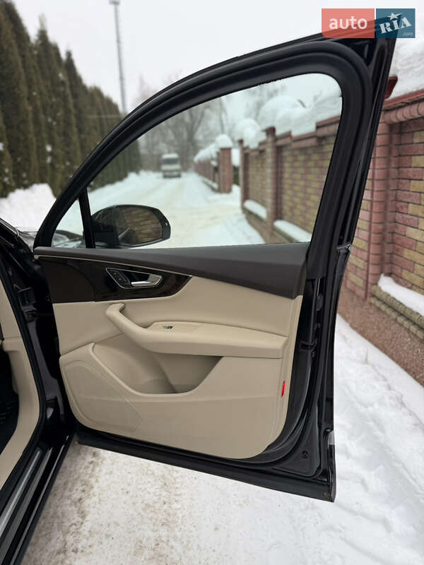 Внедорожник / Кроссовер Audi Q7 2016 в Дубно фото 44 Внедорожник / Кроссовер Audi Q7 2016 в Дубно