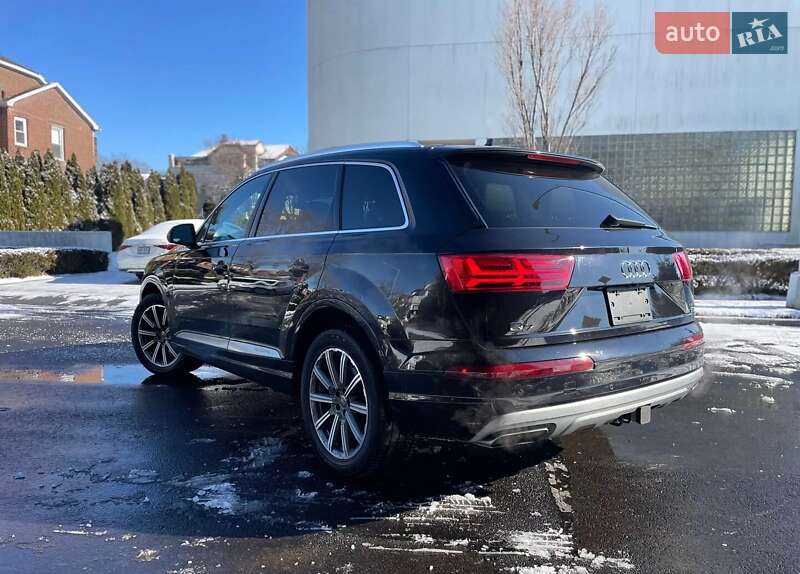 Внедорожник / Кроссовер Audi Q7 2018 в Ровно