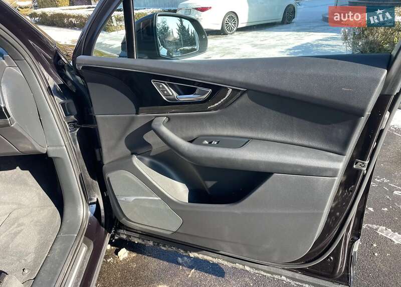 Внедорожник / Кроссовер Audi Q7 2018 в Ровно