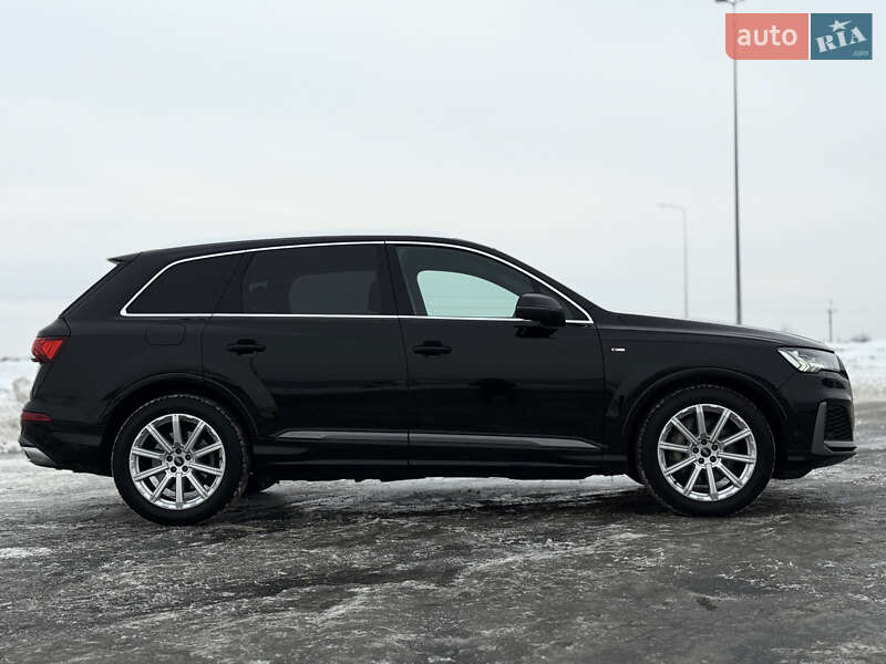 Позашляховик / Кросовер Audi Q7 2022 в Львові