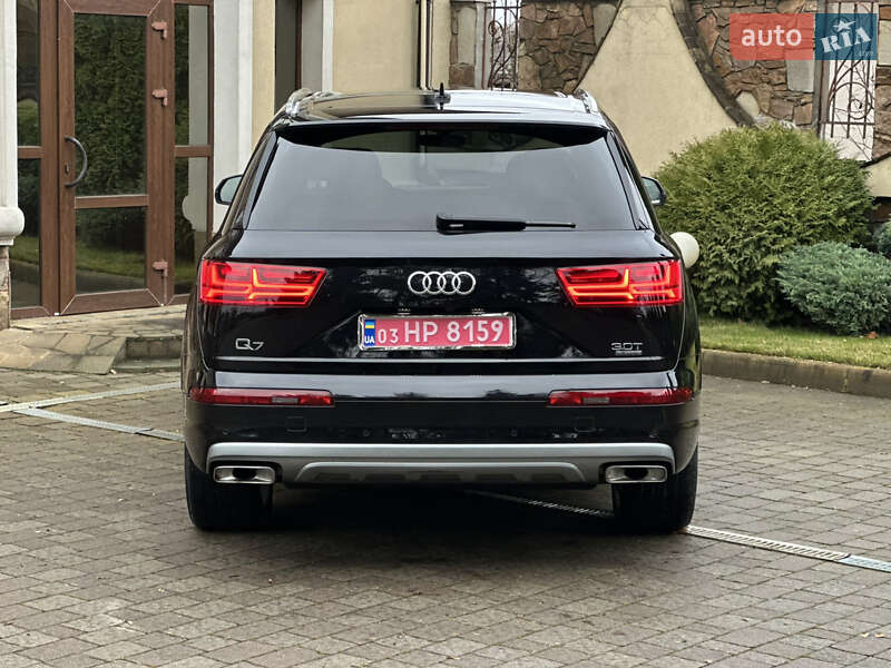 Внедорожник / Кроссовер Audi Q7 2017 в Сарнах