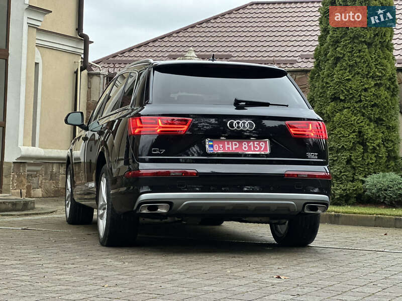 Внедорожник / Кроссовер Audi Q7 2017 в Сарнах