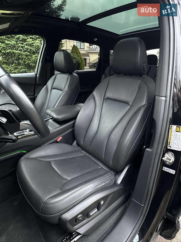 Внедорожник / Кроссовер Audi Q7 2017 в Сарнах