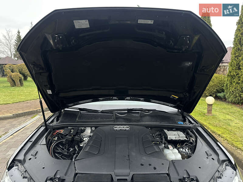 Внедорожник / Кроссовер Audi Q7 2017 в Сарнах