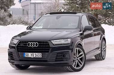 Позашляховик / Кросовер Audi Q7 2017 в Рівному