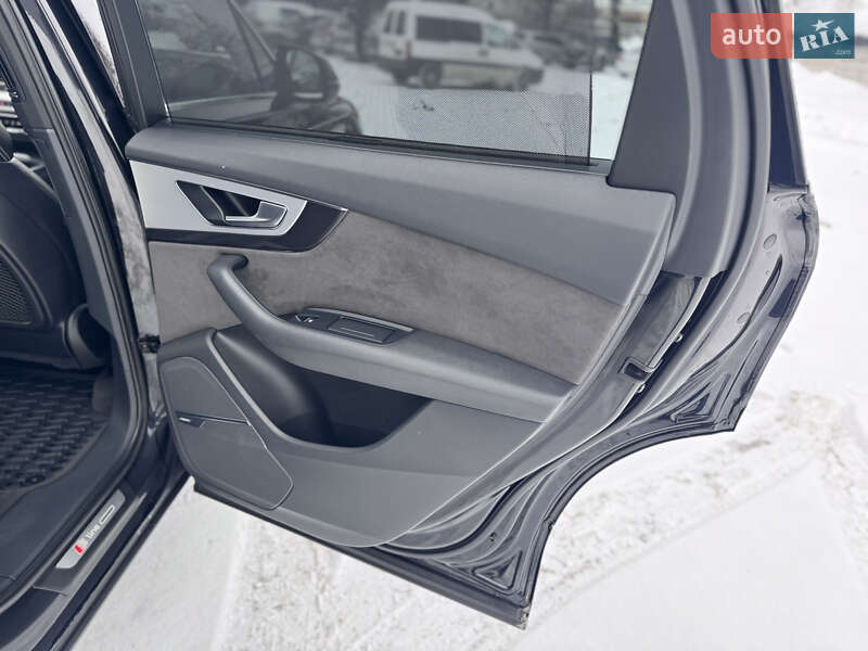 Позашляховик / Кросовер Audi Q7 2017 в Рівному фото 39 Позашляховик / Кросовер Audi Q7 2017 в Рівному