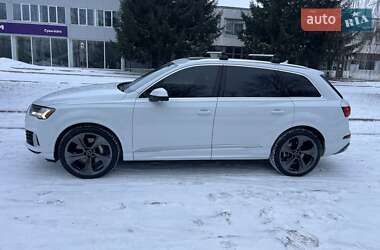 Позашляховик / Кросовер Audi Q7 2020 в Сумах