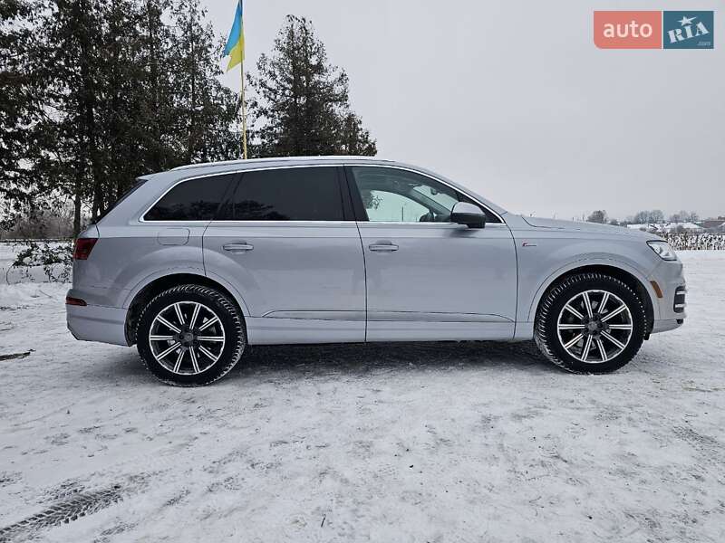 Внедорожник / Кроссовер Audi Q7 2015 в Ковеле